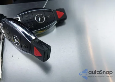 2015 Mercedes-Benz Gl 450 4Matic z USA, uszkodzony, nr VIN 4JGDF6EE5FA618341